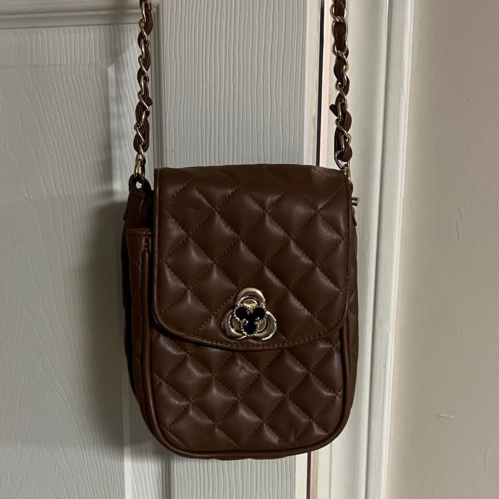 Chic Brown Quilted Crossbody Bag